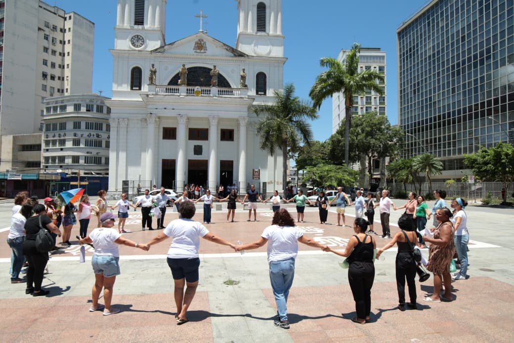 Campistas fazem manifestação por justiça pelo cão Orelha e cobram rigor contra maus-tratos